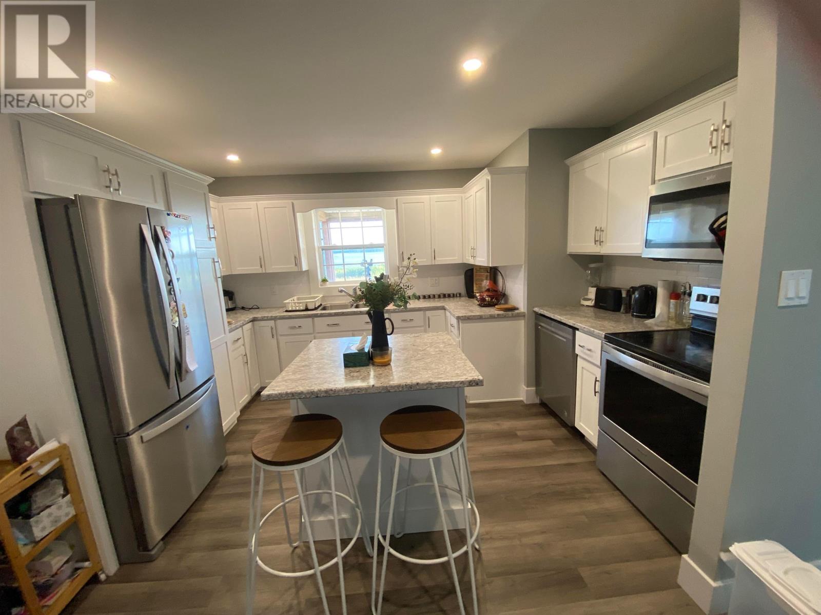 206 Main Street, Mount Stewart, Prince Edward Island  C0A 1T0 - Photo 4 - 202600259