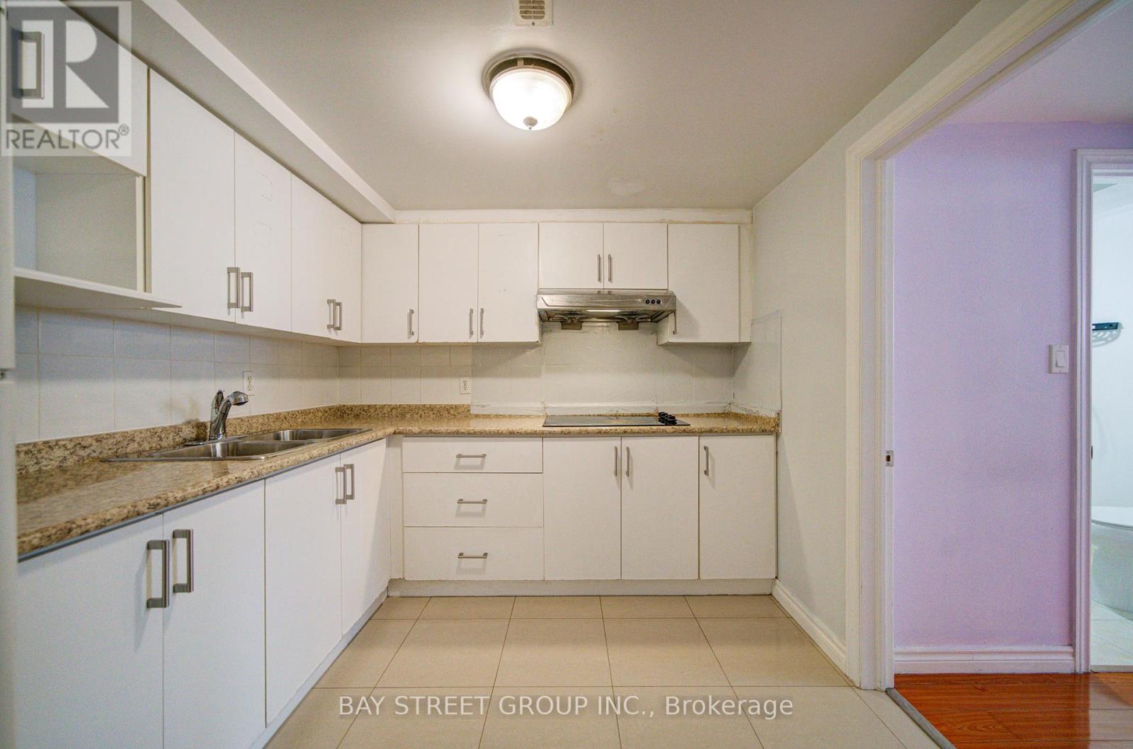 BSMT - 5 LOCKDARE STREET, Toronto, Ontario