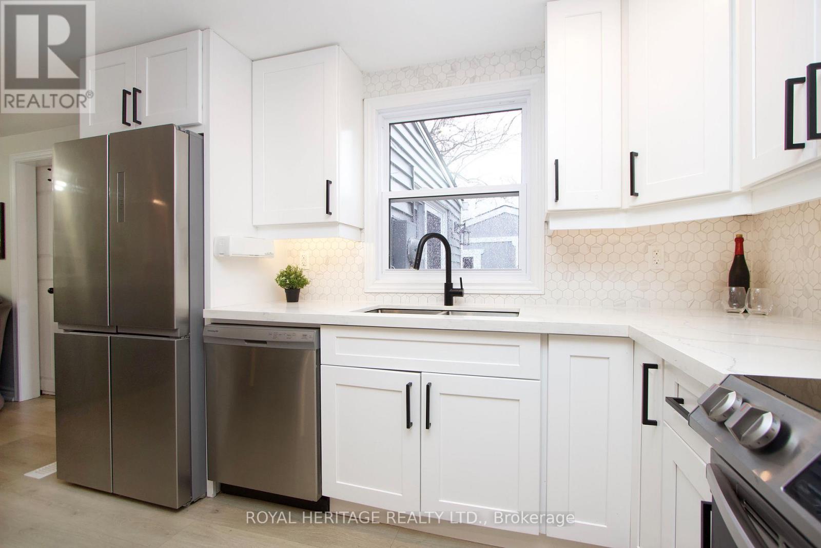 40 Bluffs Road, Clarington, Ontario  L1B 1A3 - Photo 15 - E12874514