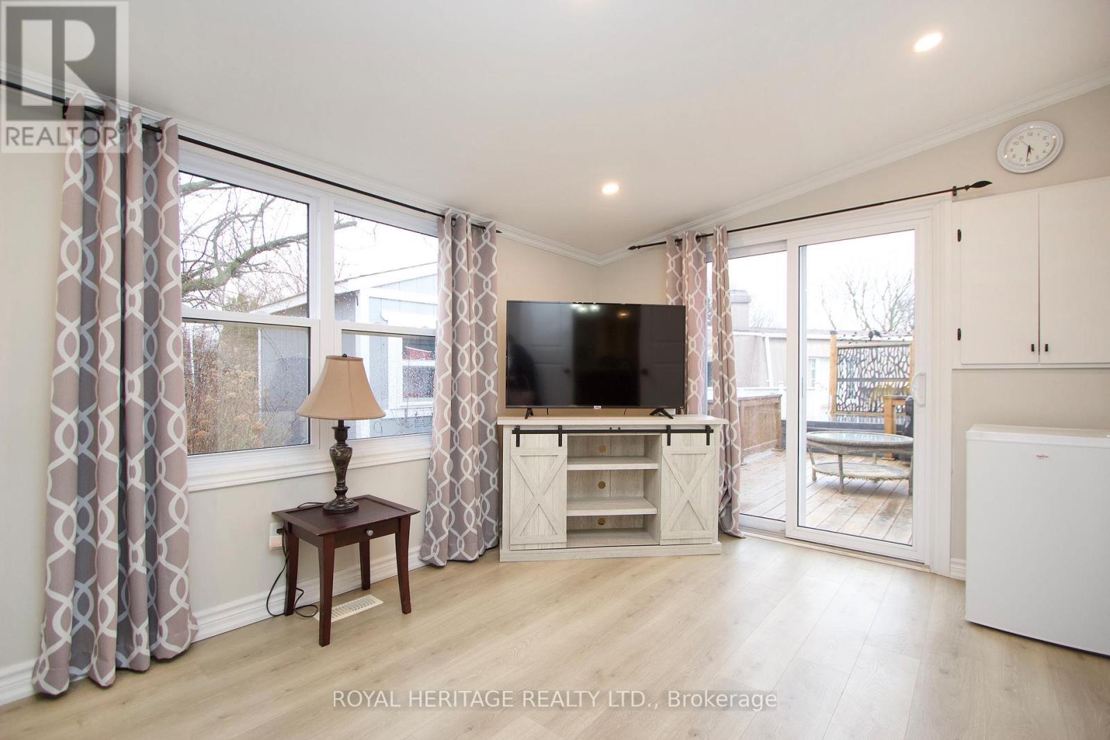 40 Bluffs Road, Clarington, Ontario  L1B 1A3 - Photo 20 - E12874514