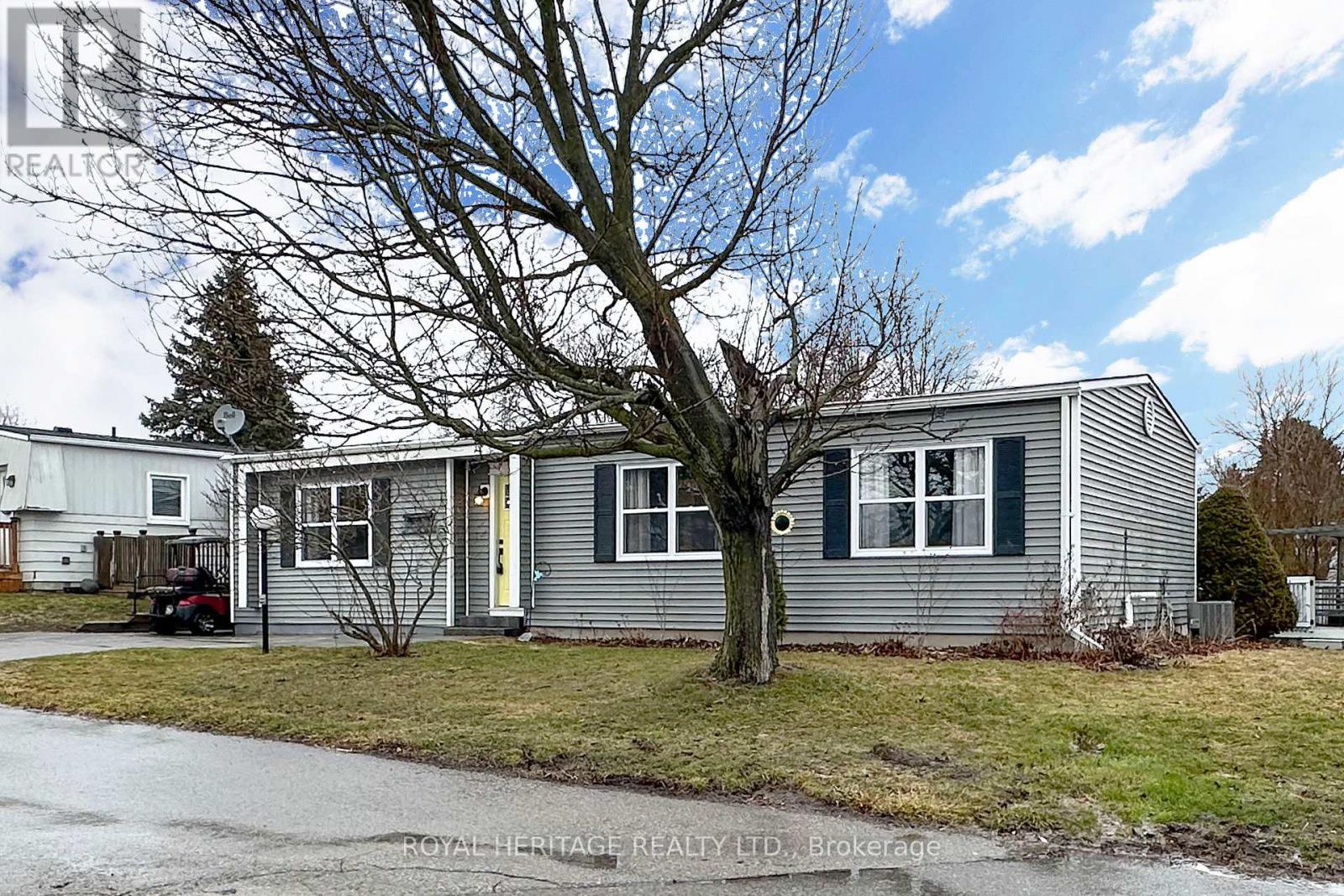 40 Bluffs Road, Clarington, Ontario  L1B 1A3 - Photo 3 - E12874514