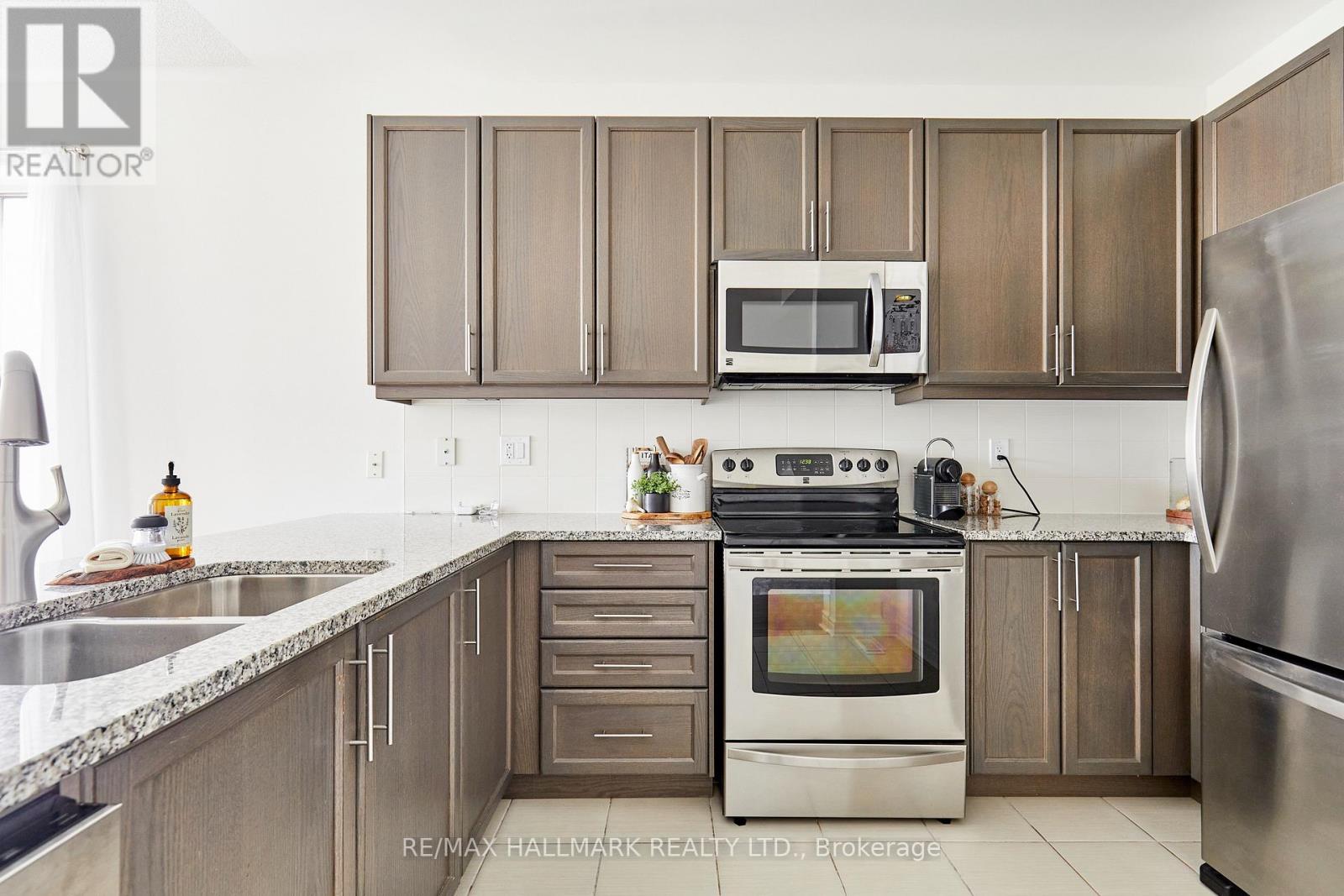 3 Saliba Avenue, Ajax, Ontario  L1Z 0P6 - Photo 5 - E12874530