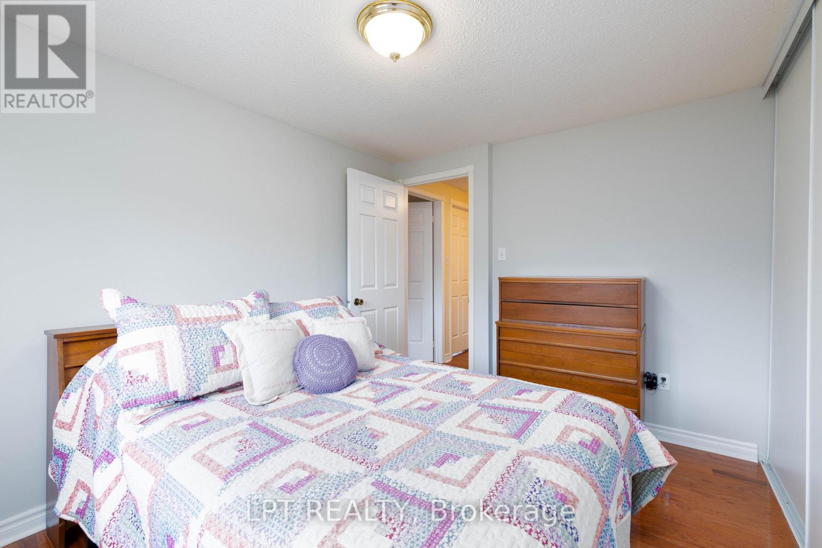 54 Meyer Circle, Markham, Ontario  L3P 4C4 - Photo 19 - N12874458