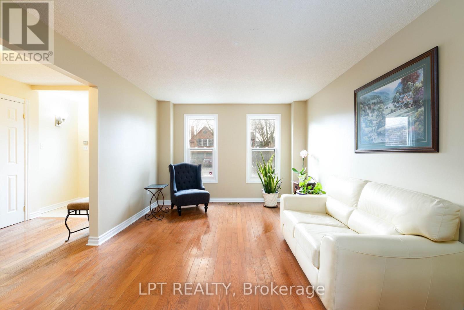 54 Meyer Circle, Markham, Ontario  L3P 4C4 - Photo 5 - N12874458