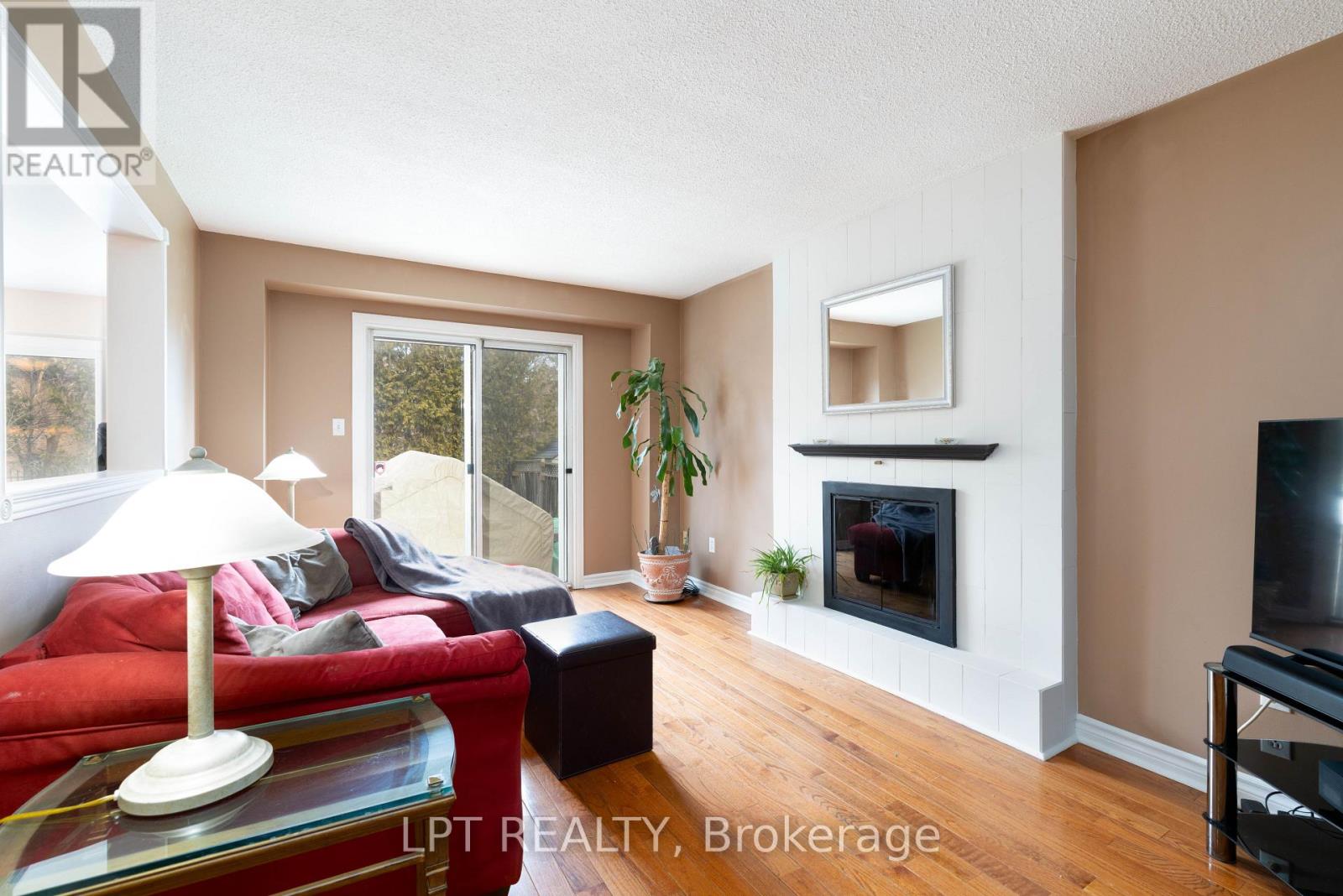 54 Meyer Circle, Markham, Ontario  L3P 4C4 - Photo 7 - N12874458