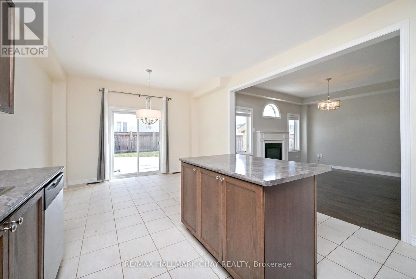 25 Mandley Street, Essa, Ontario  L3W 0B6 - Photo 10 - N12874546