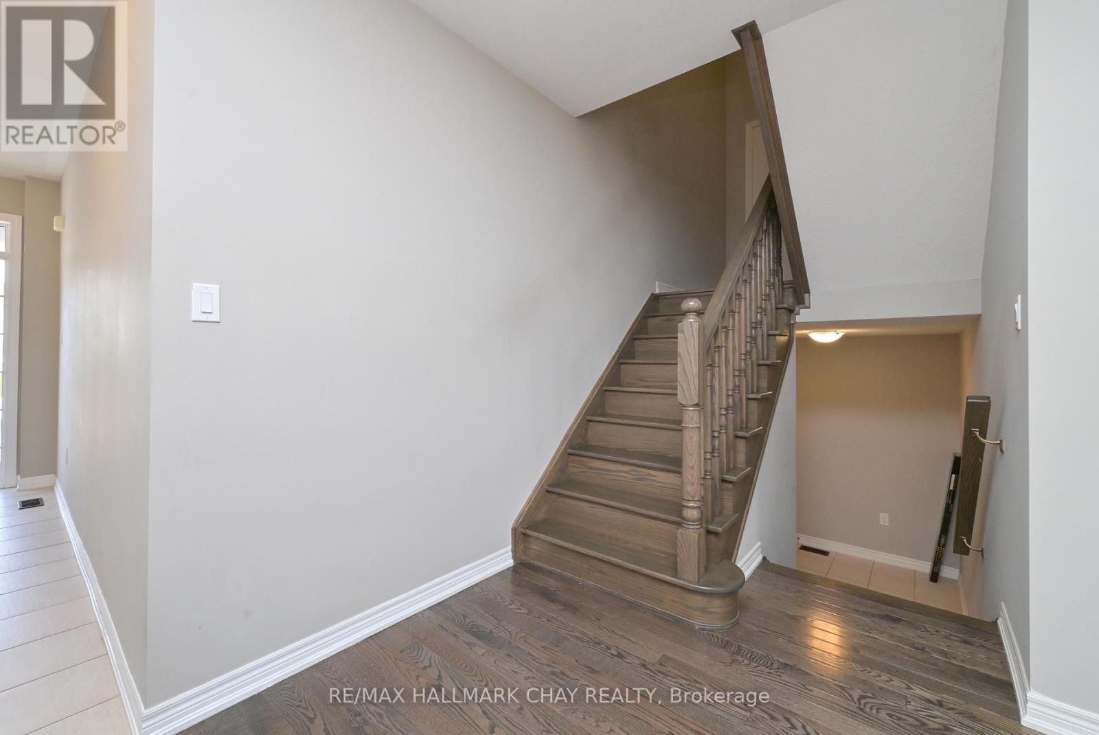 25 Mandley Street, Essa, Ontario  L3W 0B6 - Photo 14 - N12874546