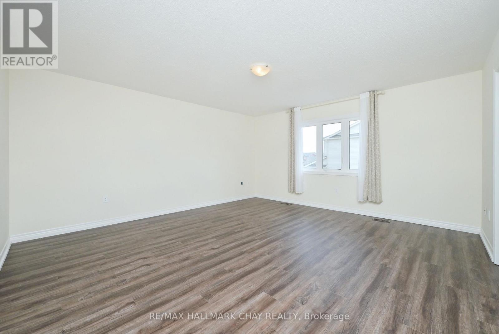 25 Mandley Street, Essa, Ontario  L3W 0B6 - Photo 16 - N12874546