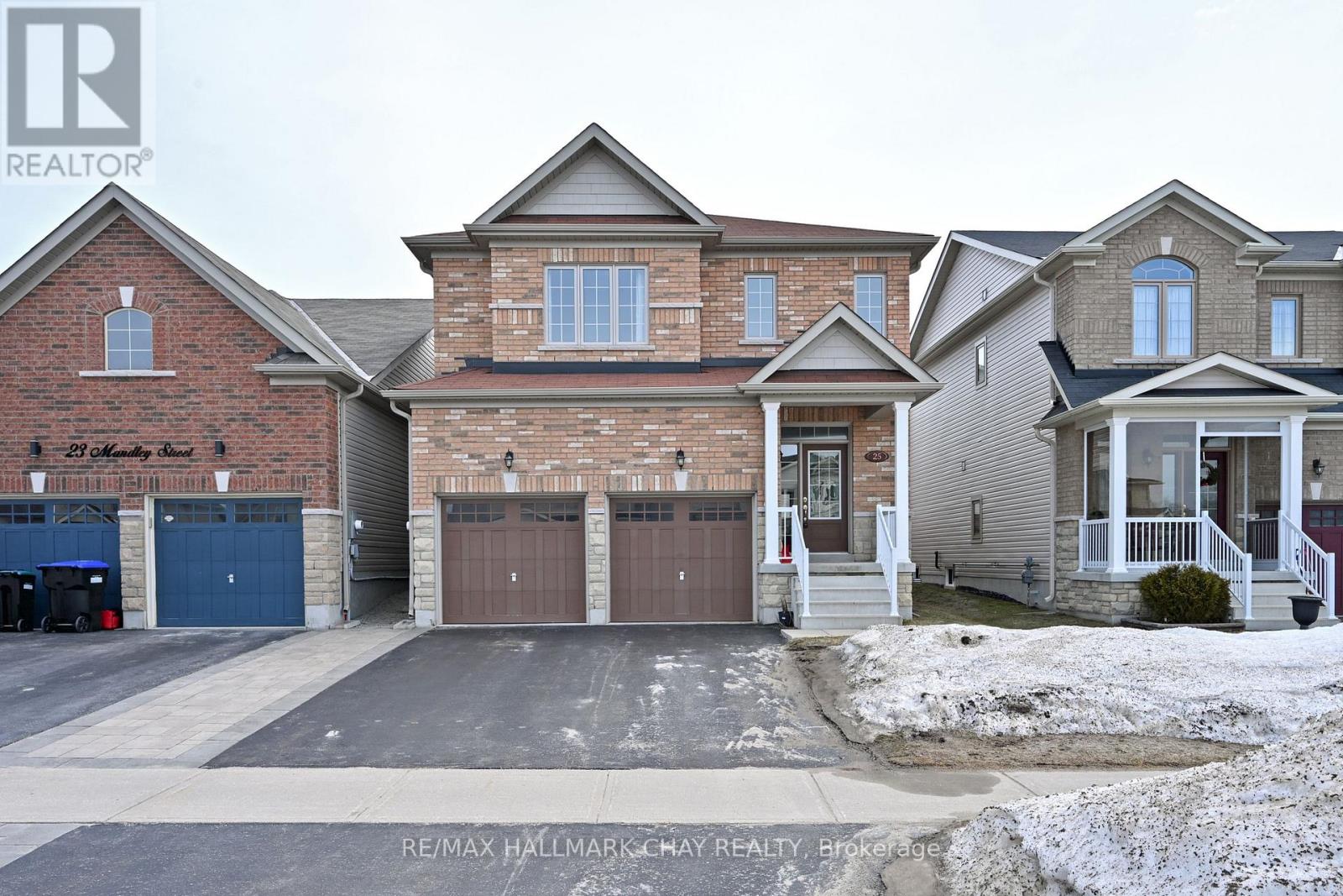 25 Mandley Street, Essa, Ontario  L3W 0B6 - Photo 2 - N12874546