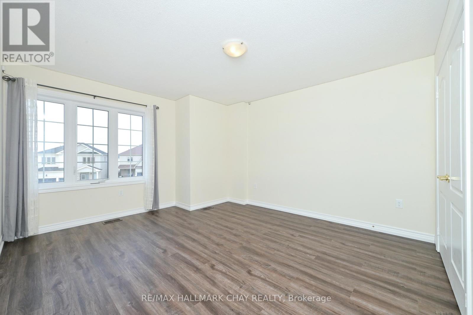 25 Mandley Street, Essa, Ontario  L3W 0B6 - Photo 20 - N12874546