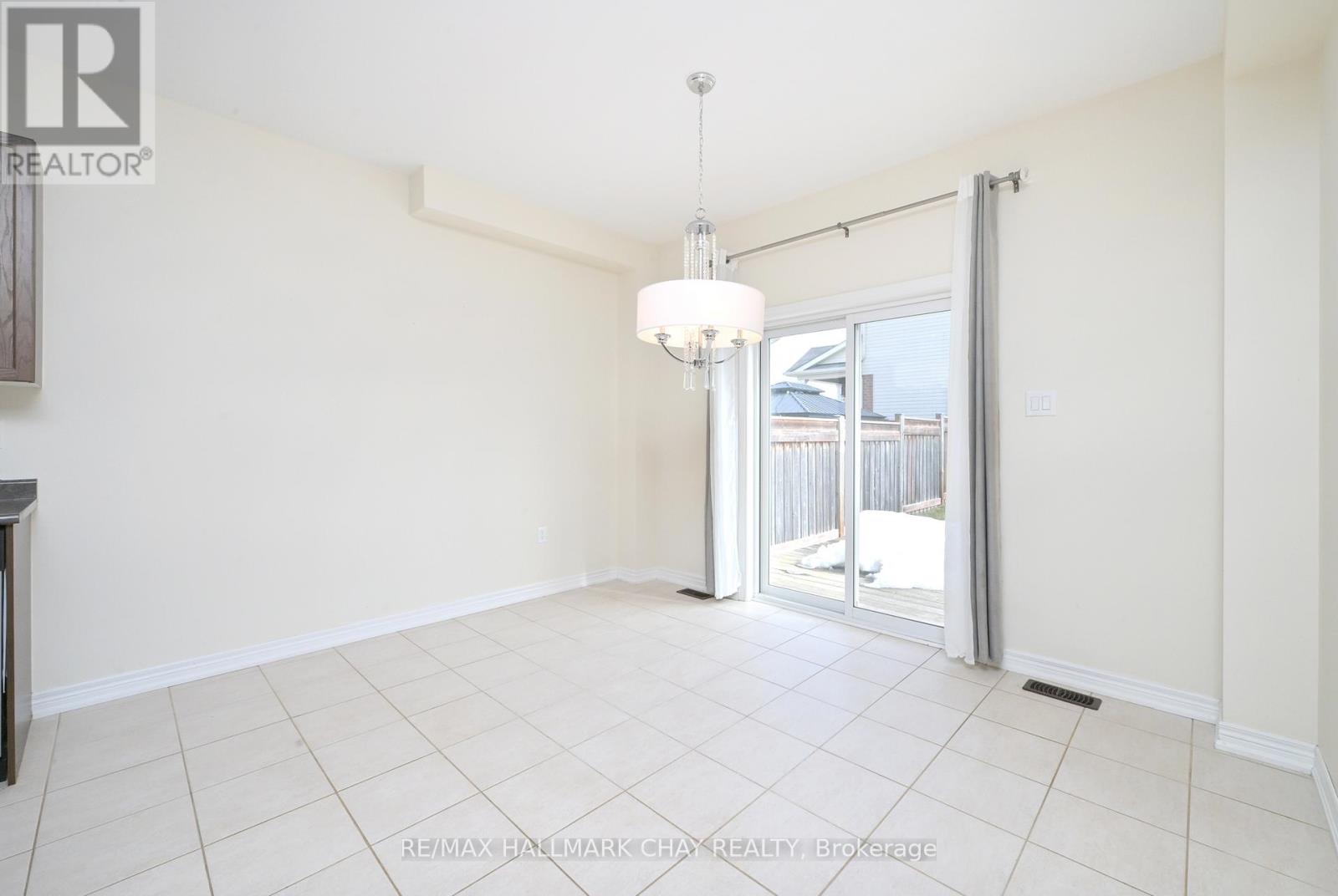 25 Mandley Street, Essa, Ontario  L3W 0B6 - Photo 8 - N12874546