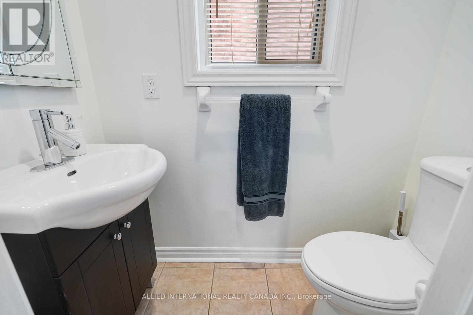 199 Esther Drive, Barrie, Ontario  L4N 9S9 - Photo 10 - S12874552