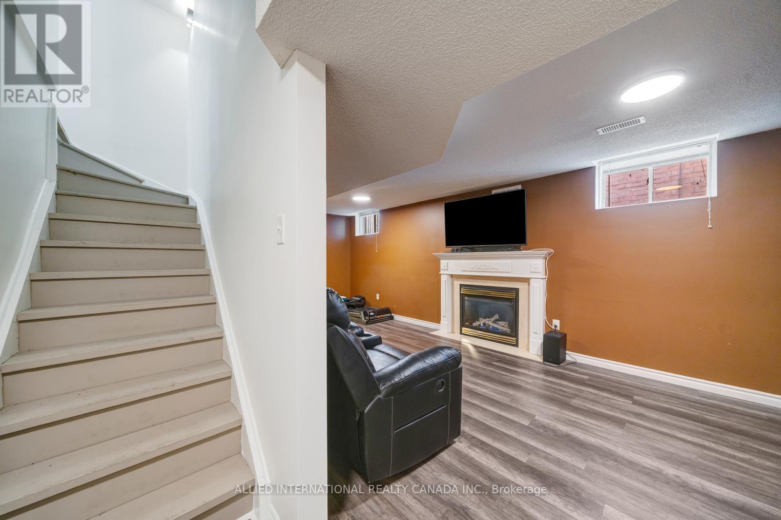 199 Esther Drive, Barrie, Ontario  L4N 9S9 - Photo 19 - S12874552