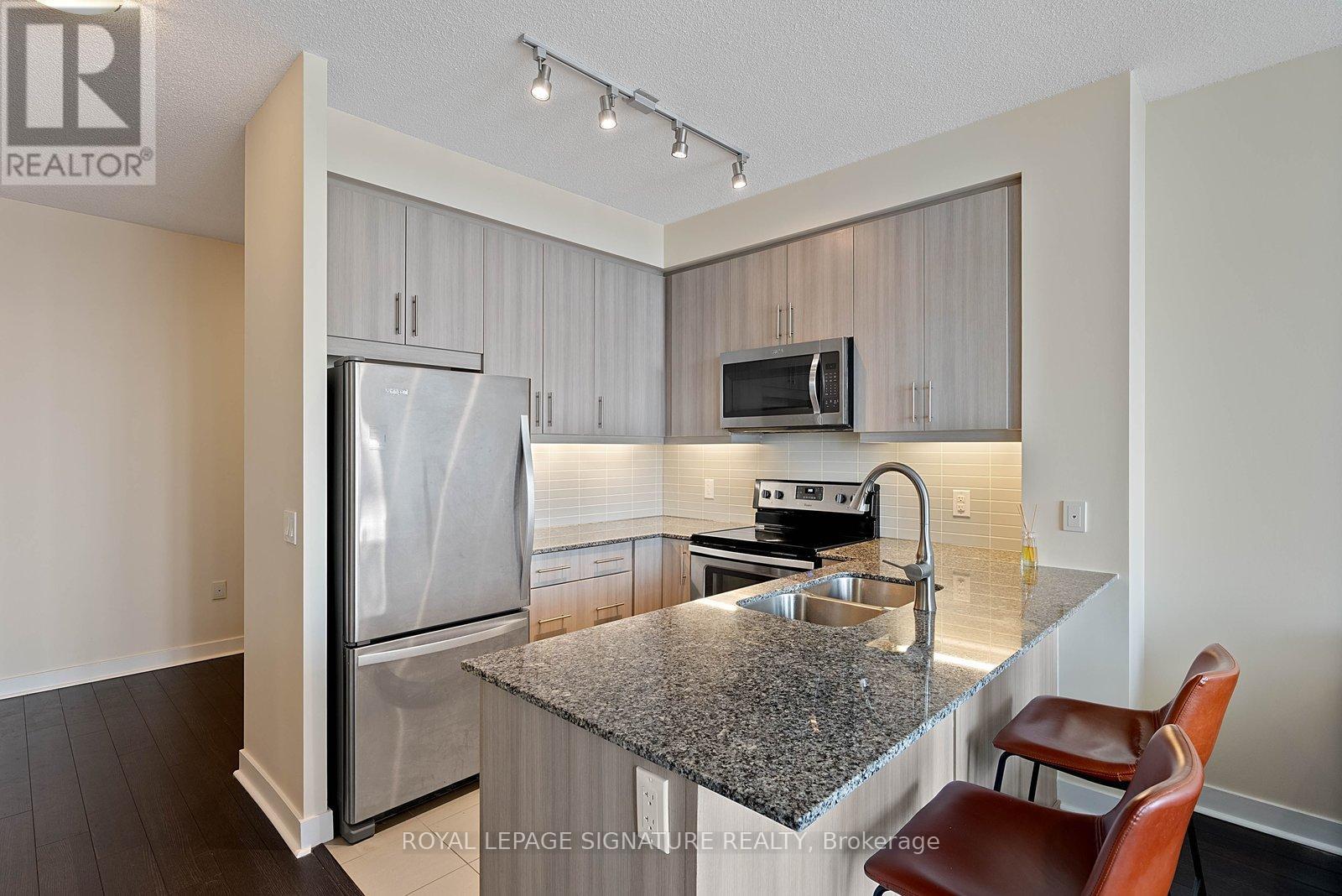 3301 - 3975 Grand Park Drive, Mississauga (City Centre), Ontario  L5B 4M6 - Photo 12 - W12842084