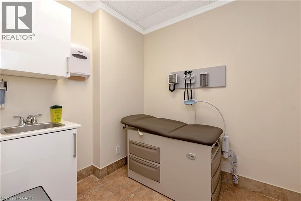 574 Upper James Street, Hamilton, Ontario  L9C 2Y6 - Photo 15 - 40811507