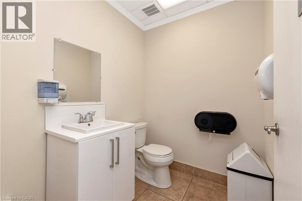 574 Upper James Street, Hamilton, Ontario  L9C 2Y6 - Photo 8 - 40811507