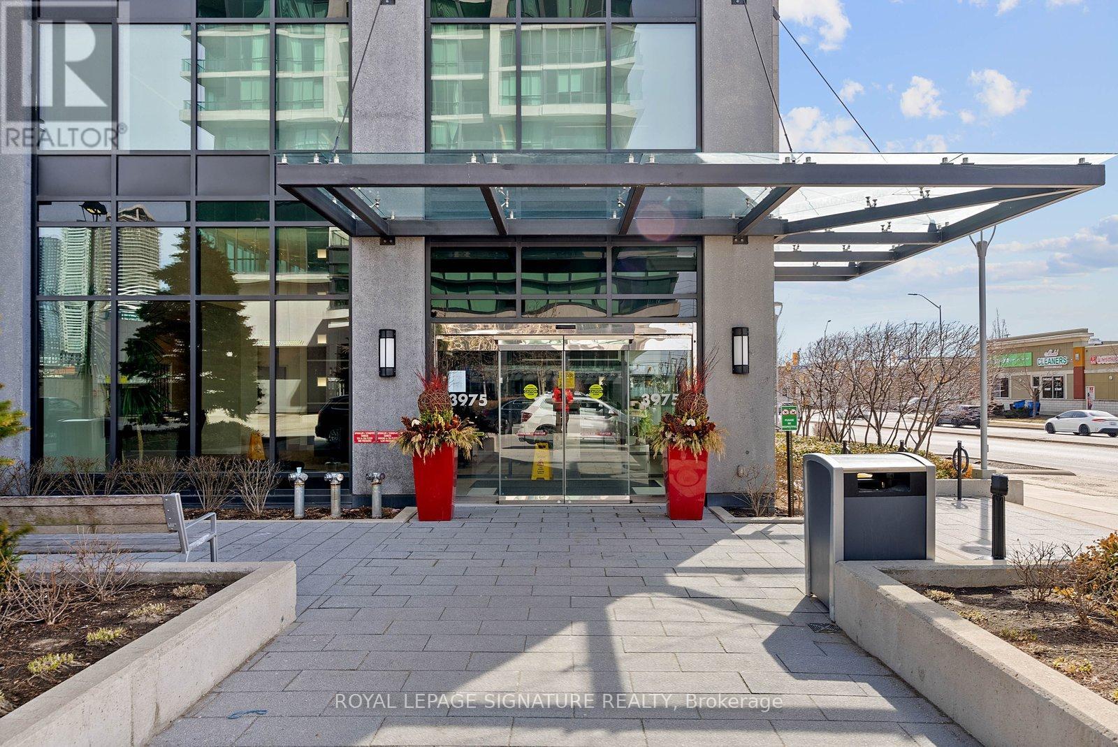 3301 - 3975 Grand Park Drive, Mississauga (City Centre), Ontario  L5B 4M6 - Photo 3 - W12842084