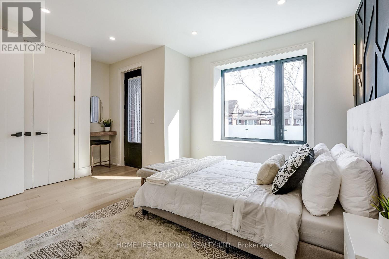 12 Macdonell Avenue, Toronto, Ontario  M6R 2A2 - Photo 22 - W12874496