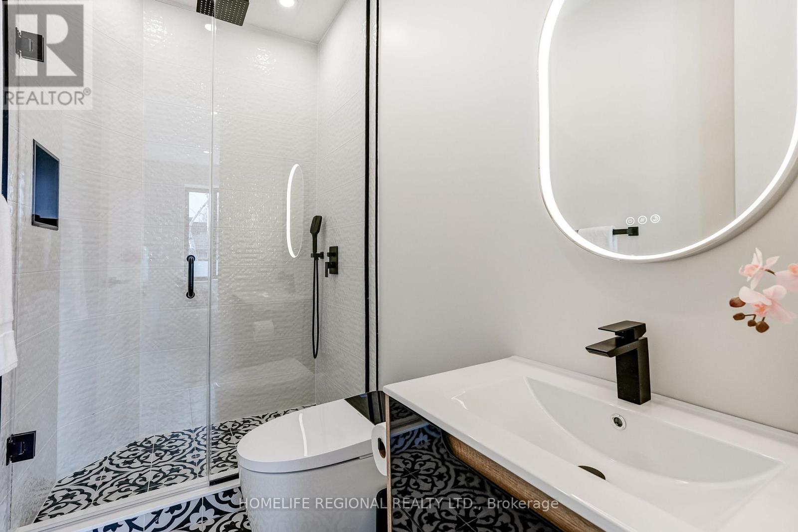 12 Macdonell Avenue, Toronto, Ontario  M6R 2A2 - Photo 24 - W12874496