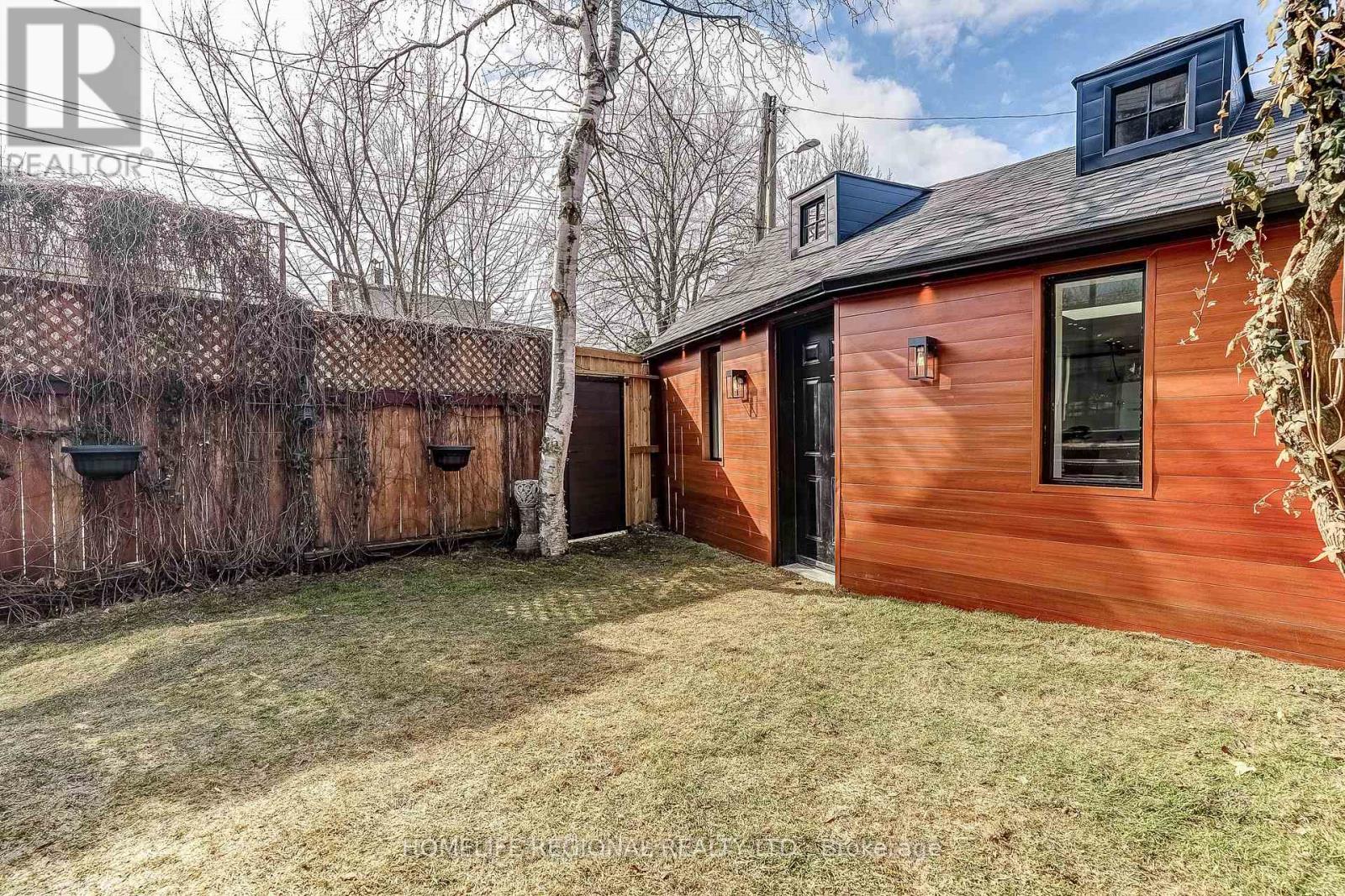 12 Macdonell Avenue, Toronto, Ontario  M6R 2A2 - Photo 43 - W12874496