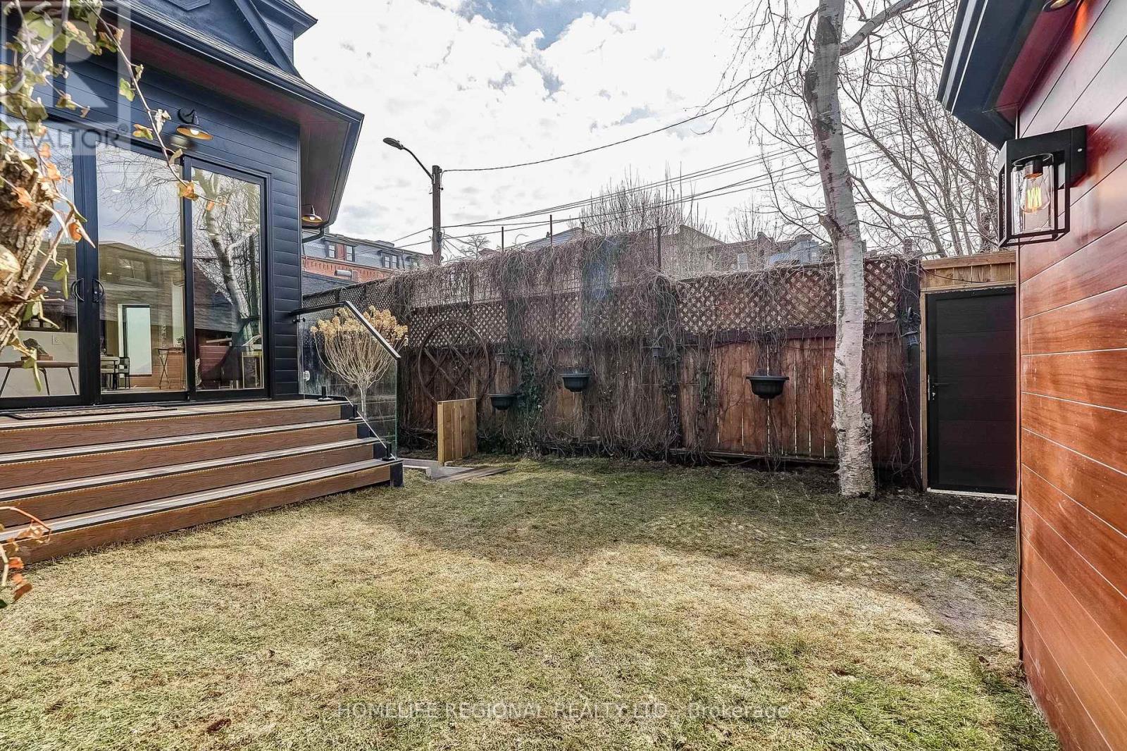 12 Macdonell Avenue, Toronto, Ontario  M6R 2A2 - Photo 44 - W12874496