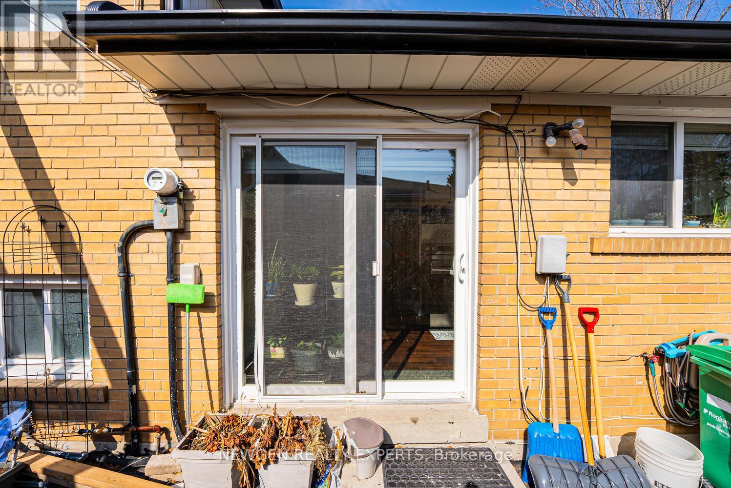 45 Grange Drive, Brampton, Ontario  L6X 2H1 - Photo 39 - W12874588