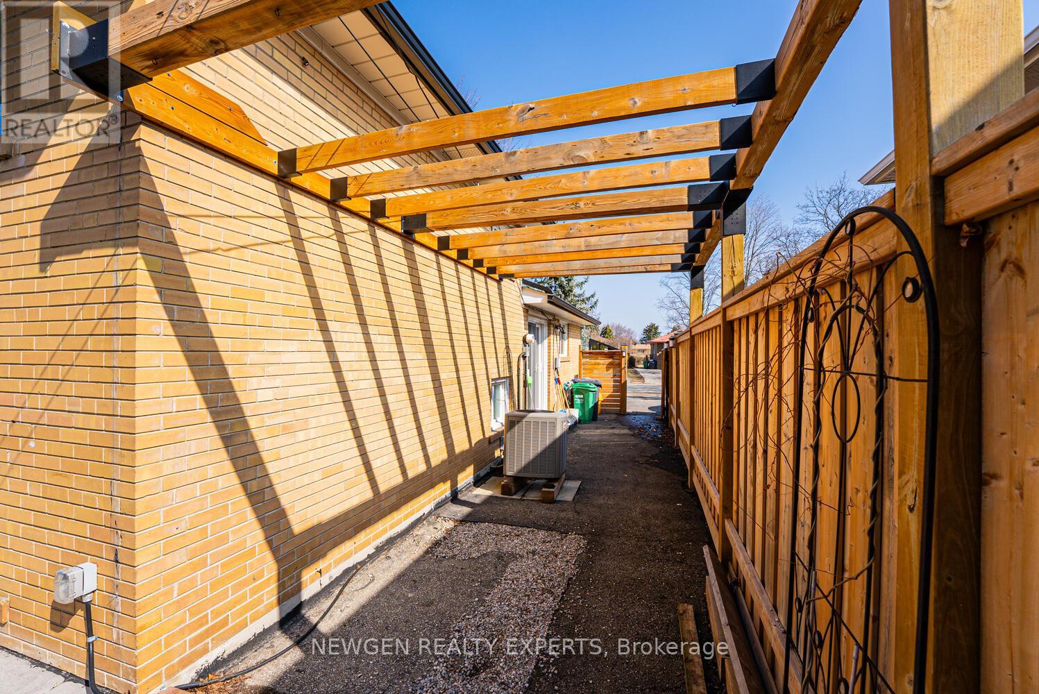 45 Grange Drive, Brampton, Ontario  L6X 2H1 - Photo 40 - W12874588