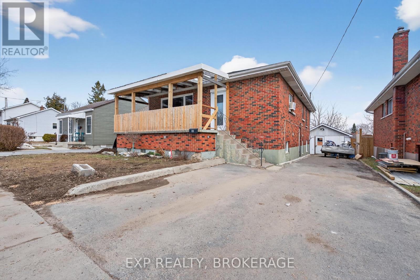 43 CARLETON STREET, Kingston, Ontario