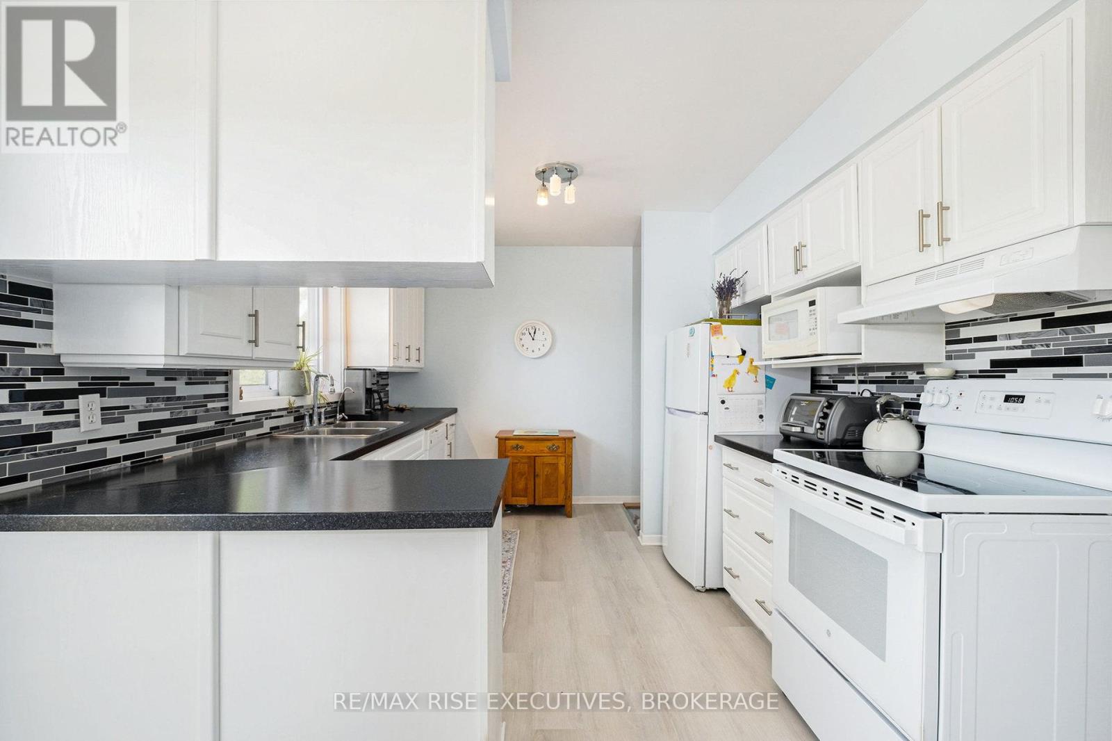 187 Jodi Lane, Drummond/north Elmsley, Ontario  K7H 3C7 - Photo 9 - X12874536