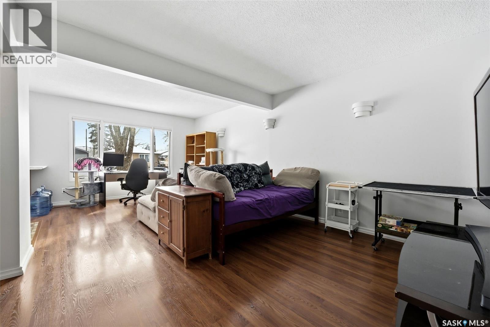 328 Toronto Street N, Regina, Saskatchewan  S4L 0L5 - Photo 4 - SK030163