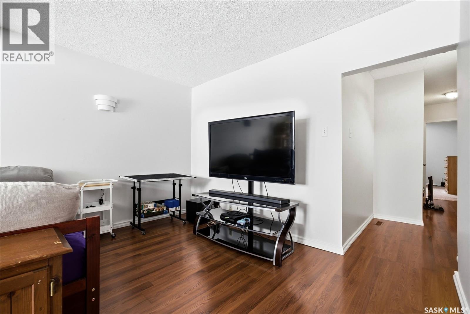 328 Toronto Street N, Regina, Saskatchewan  S4L 0L5 - Photo 5 - SK030163