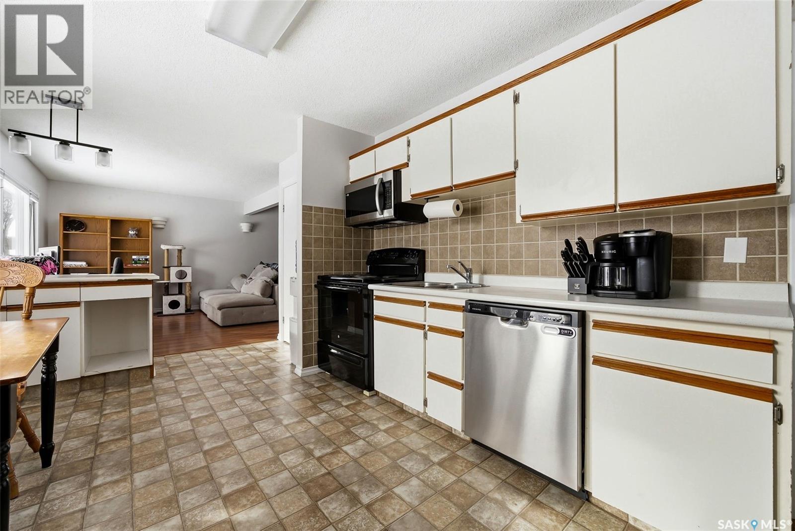 328 Toronto Street N, Regina, Saskatchewan  S4L 0L5 - Photo 9 - SK030163