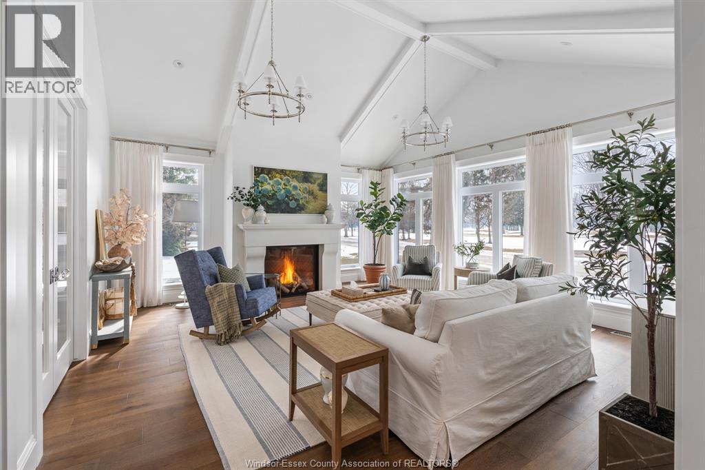 256 Pentilly Road, Tecumseh, Ontario  N8N 2K9 - Photo 3 - 26005185