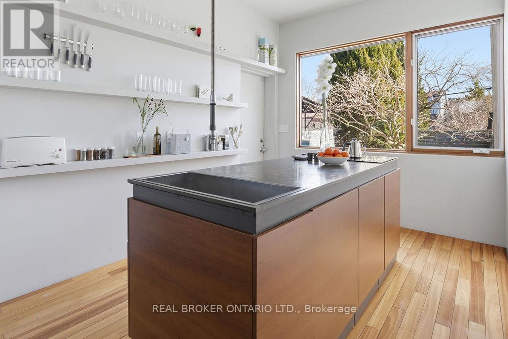 329 Manning Avenue, Toronto (Trinity-Bellwoods), Ontario  M6J 2K8 - Photo 8 - C12777730