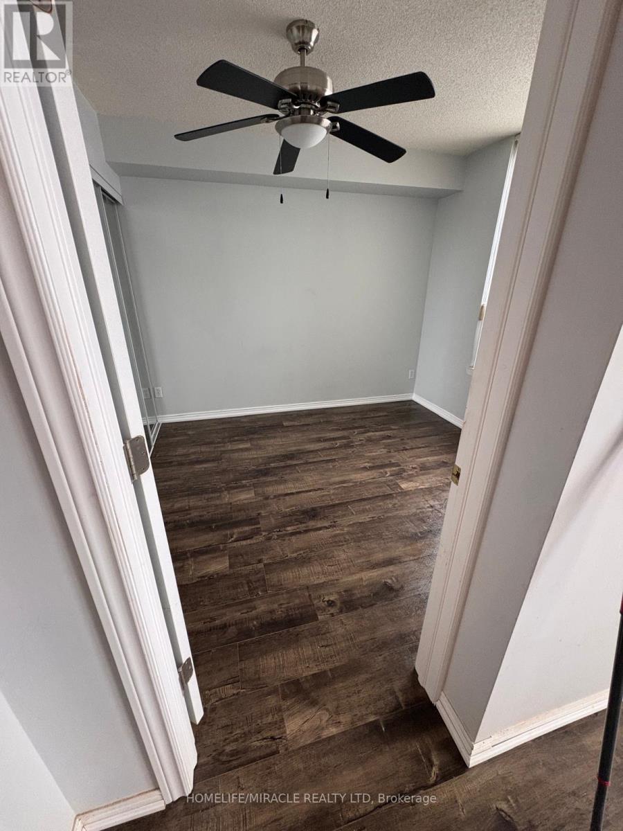 207 - 135 Hillcrest Avenue, Mississauga, Ontario  L5B 4B1 - Photo 23 - W12828566