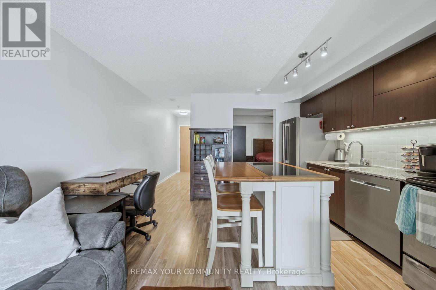 1526 - 38 Joe Shuster Way, Toronto (South Parkdale), Ontario  M6K 0A5 - Photo 12 - W12862034