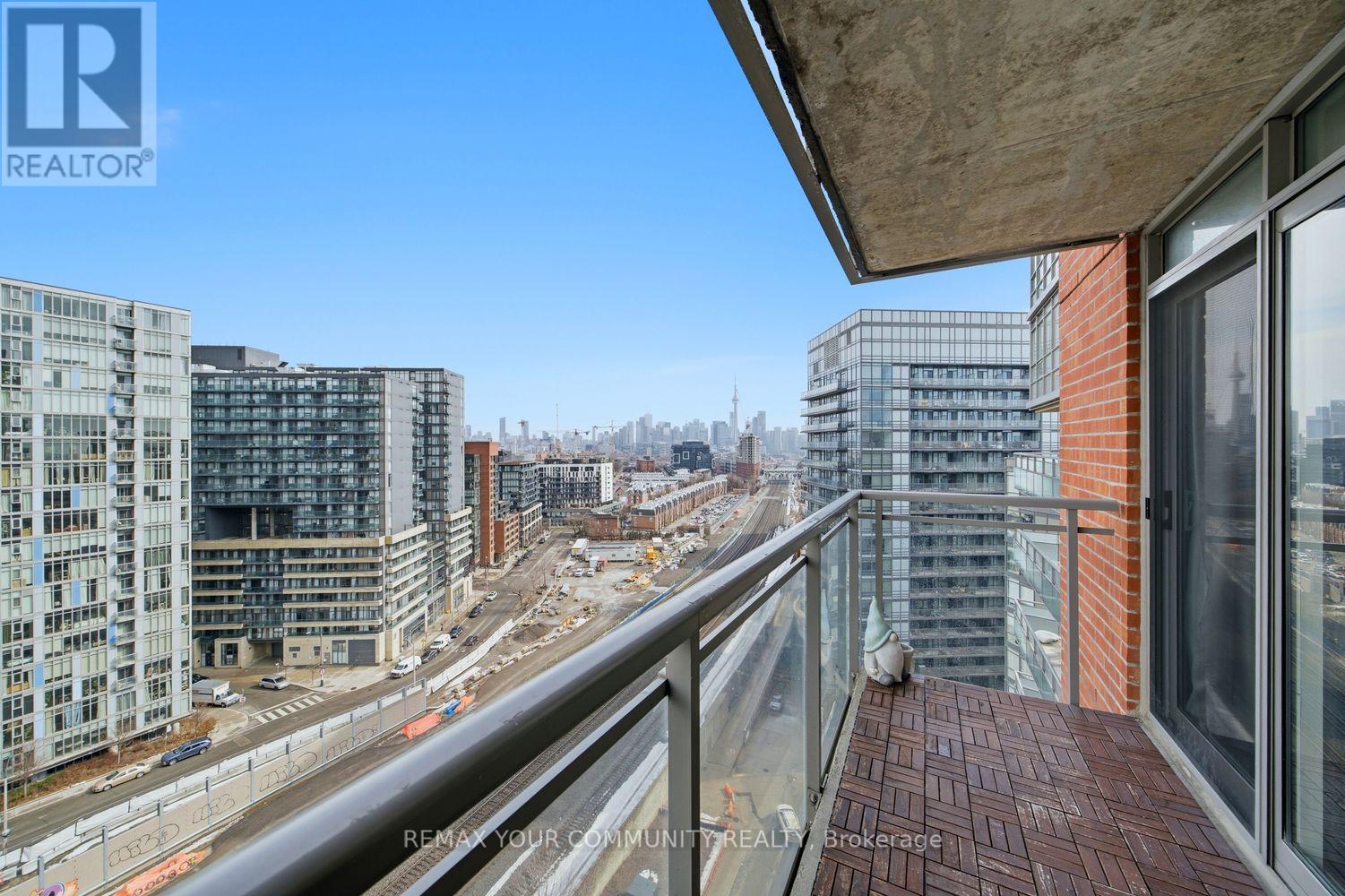 1526 - 38 Joe Shuster Way, Toronto (South Parkdale), Ontario  M6K 0A5 - Photo 31 - W12862034