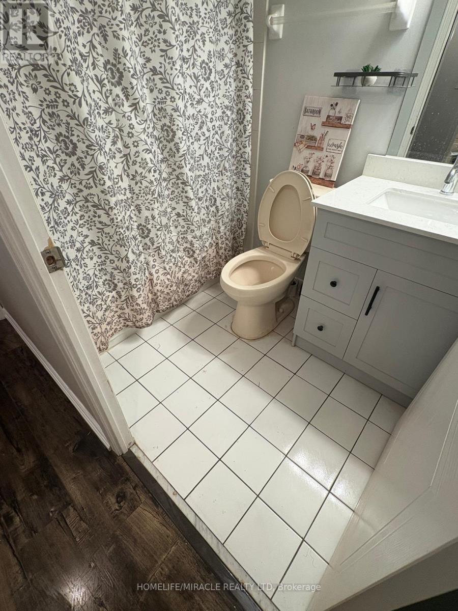 207 - 135 Hillcrest Avenue, Mississauga, Ontario  L5B 4B1 - Photo 24 - W12828566