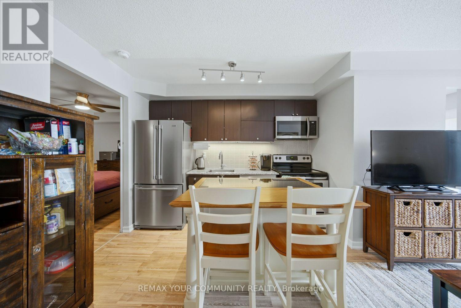 1526 - 38 Joe Shuster Way, Toronto (South Parkdale), Ontario  M6K 0A5 - Photo 9 - W12862034