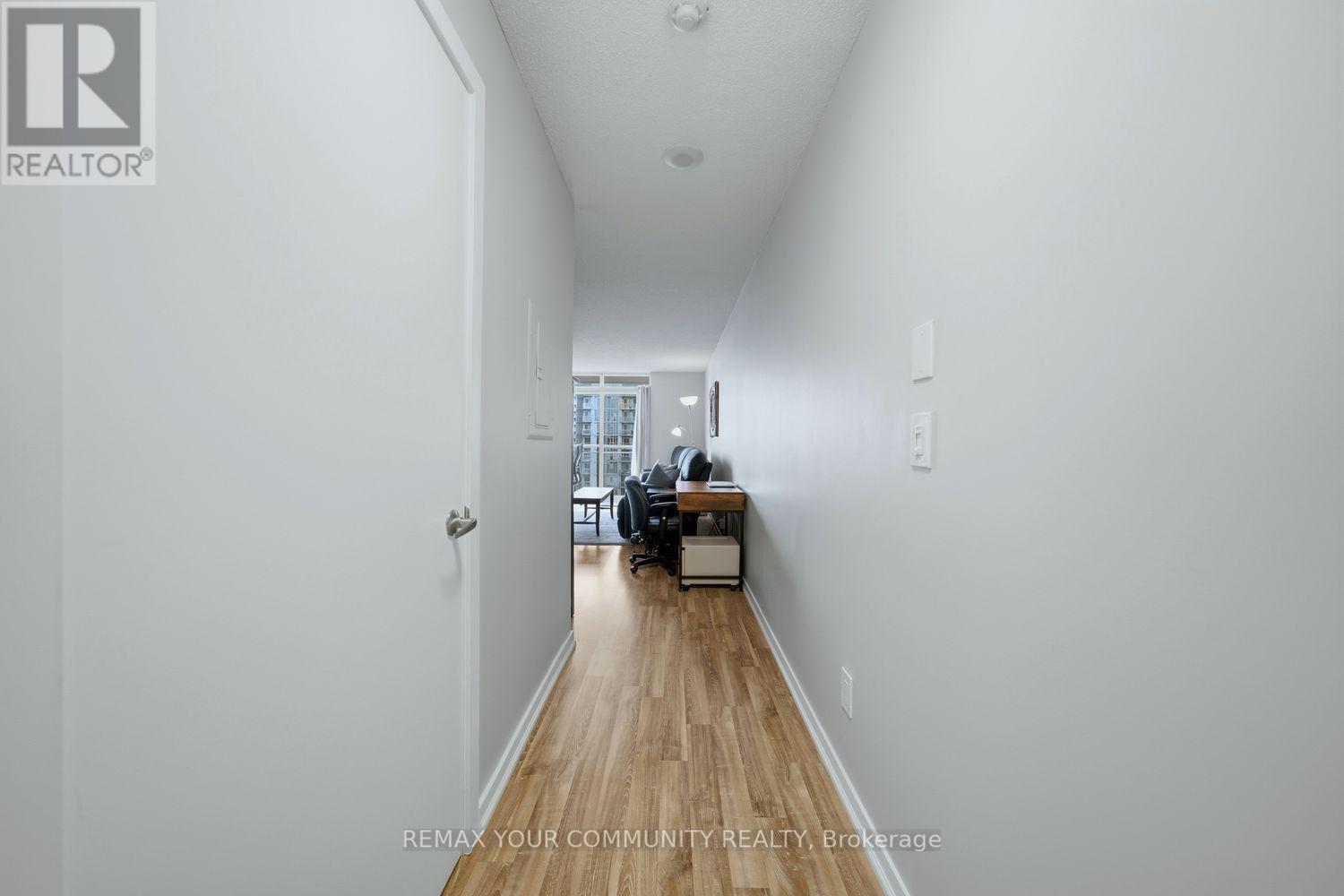 1526 - 38 Joe Shuster Way, Toronto (South Parkdale), Ontario  M6K 0A5 - Photo 5 - W12862034