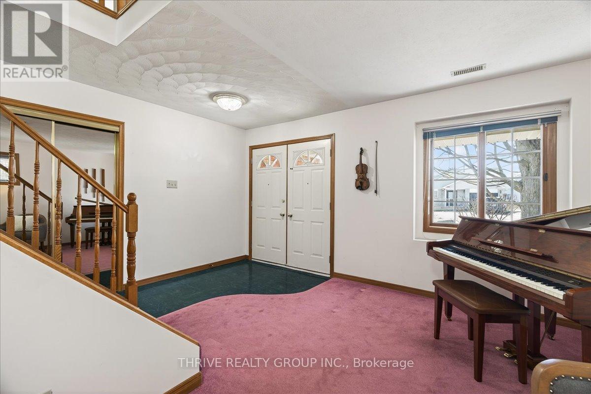 178 Elizabeth Avenue, Ingersoll, Ontario  N5C 3Y2 - Photo 4 - X12869968