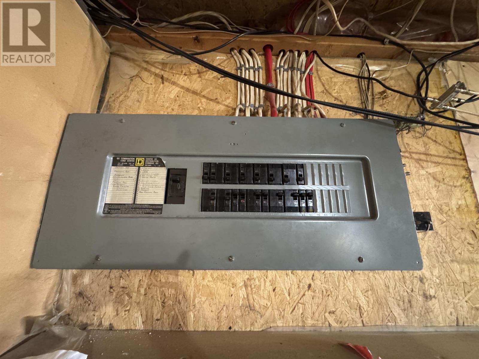 25 Brooks Street, Manitouwadge, Ontario  P0T 2C0 - Photo 24 - TB253346