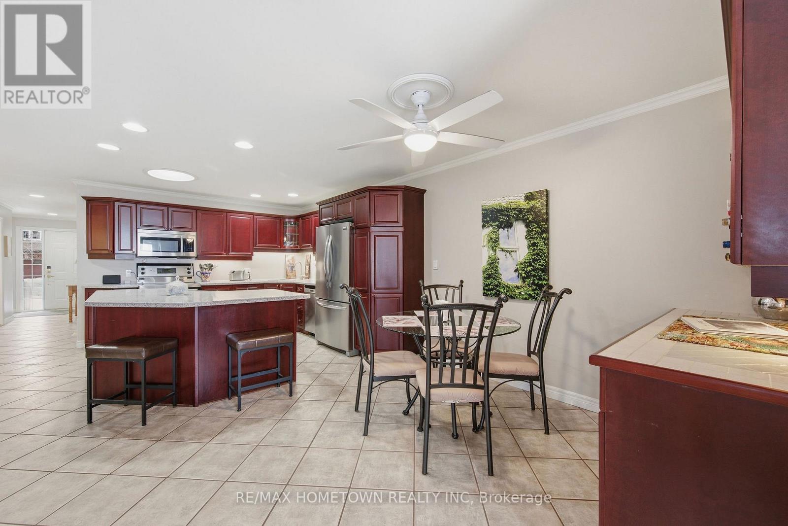 125 Butlers Crescent, Brockville, Ontario  K6V 7K8 - Photo 12 - X12874700