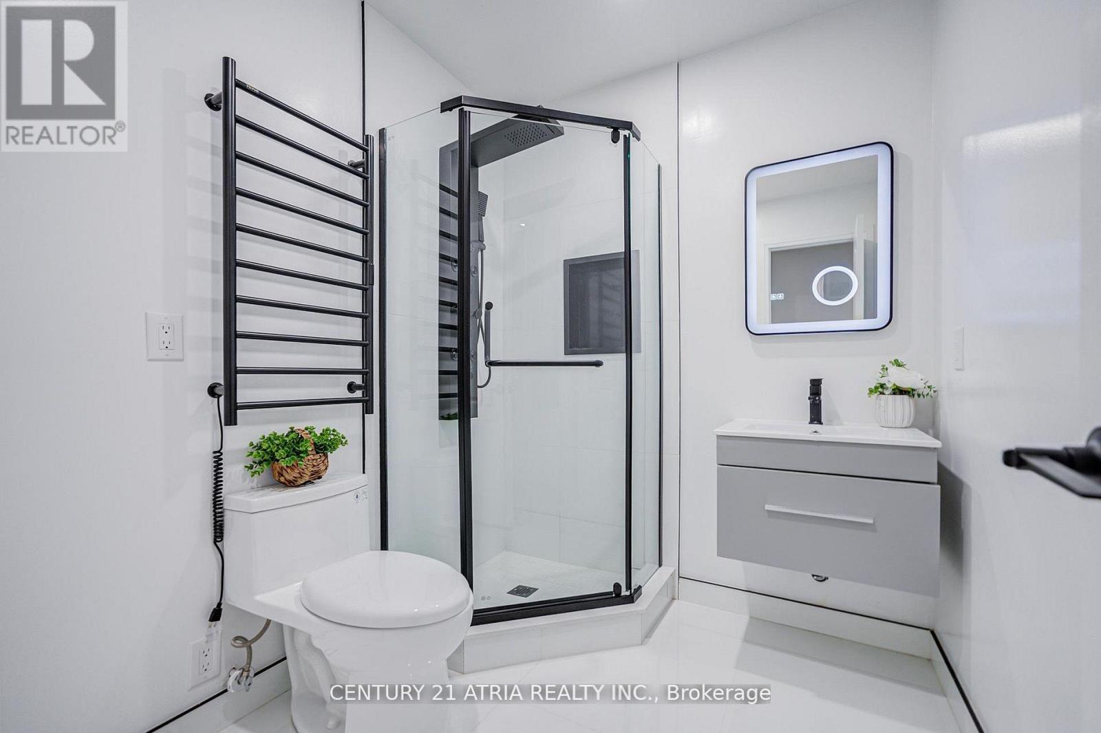 33 Sir Brandiles Place, Markham, Ontario  L3P 2Z4 - Photo 15 - N12848192