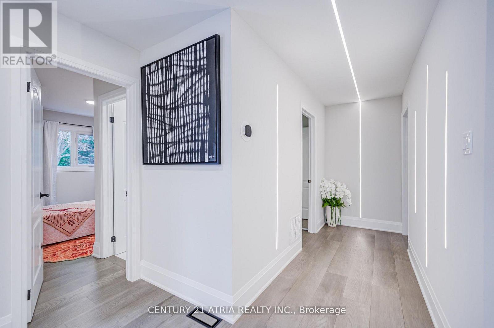 33 Sir Brandiles Place, Markham, Ontario  L3P 2Z4 - Photo 10 - N12848192