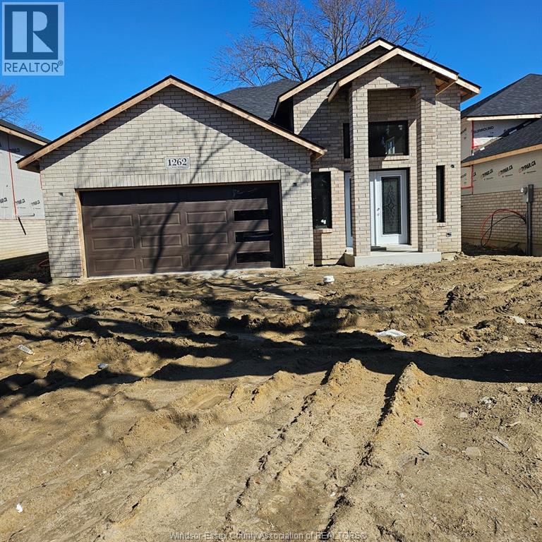MLS# 26005208: 1262 TOURANGEAU, Windsor, Canada