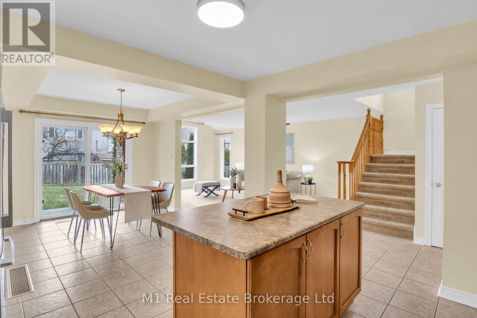 33 Hilltop Road, Guelph (Victoria North), Ontario  N1E 7L4 - Photo 11 - X12874656