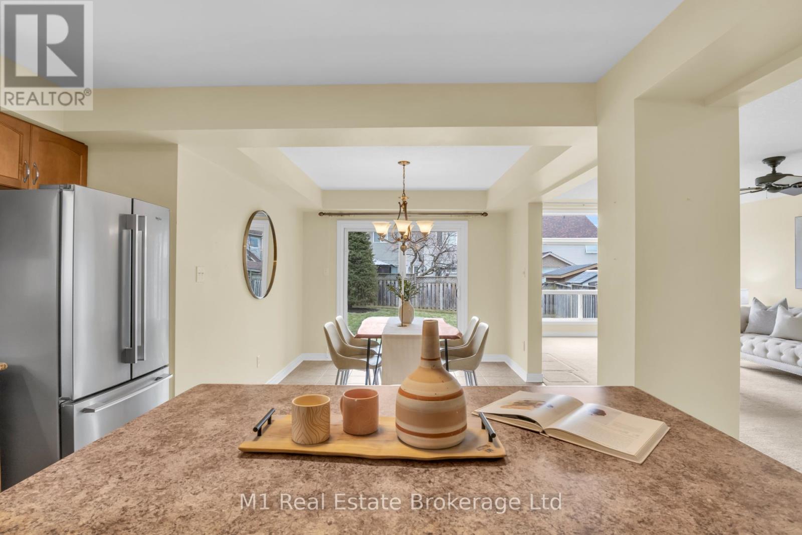 33 Hilltop Road, Guelph (Victoria North), Ontario  N1E 7L4 - Photo 12 - X12874656