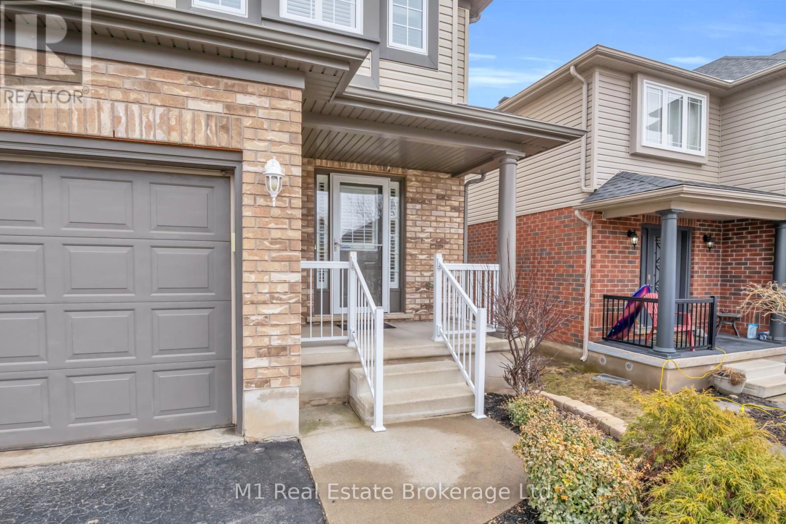 33 Hilltop Road, Guelph (Victoria North), Ontario  N1E 7L4 - Photo 2 - X12874656