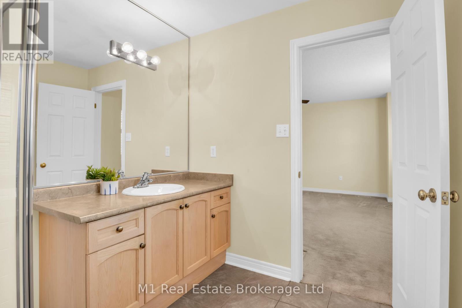 33 Hilltop Road, Guelph (Victoria North), Ontario  N1E 7L4 - Photo 25 - X12874656